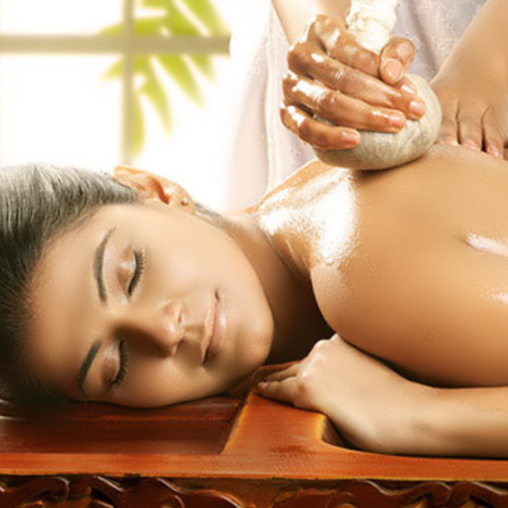 Navarakizhi (Herbal Rice Poultice Therapy)​ at Anupama Wellness-UK.jpg